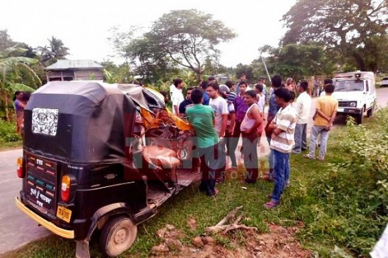 Intoxicated auto driver hit OC’s vehicle at Ambassa: None injured: Driver detained: No case filed Intoxicated auto driver hit OC’s vehicle at Ambassa: None injured: Driver detained: No case filed